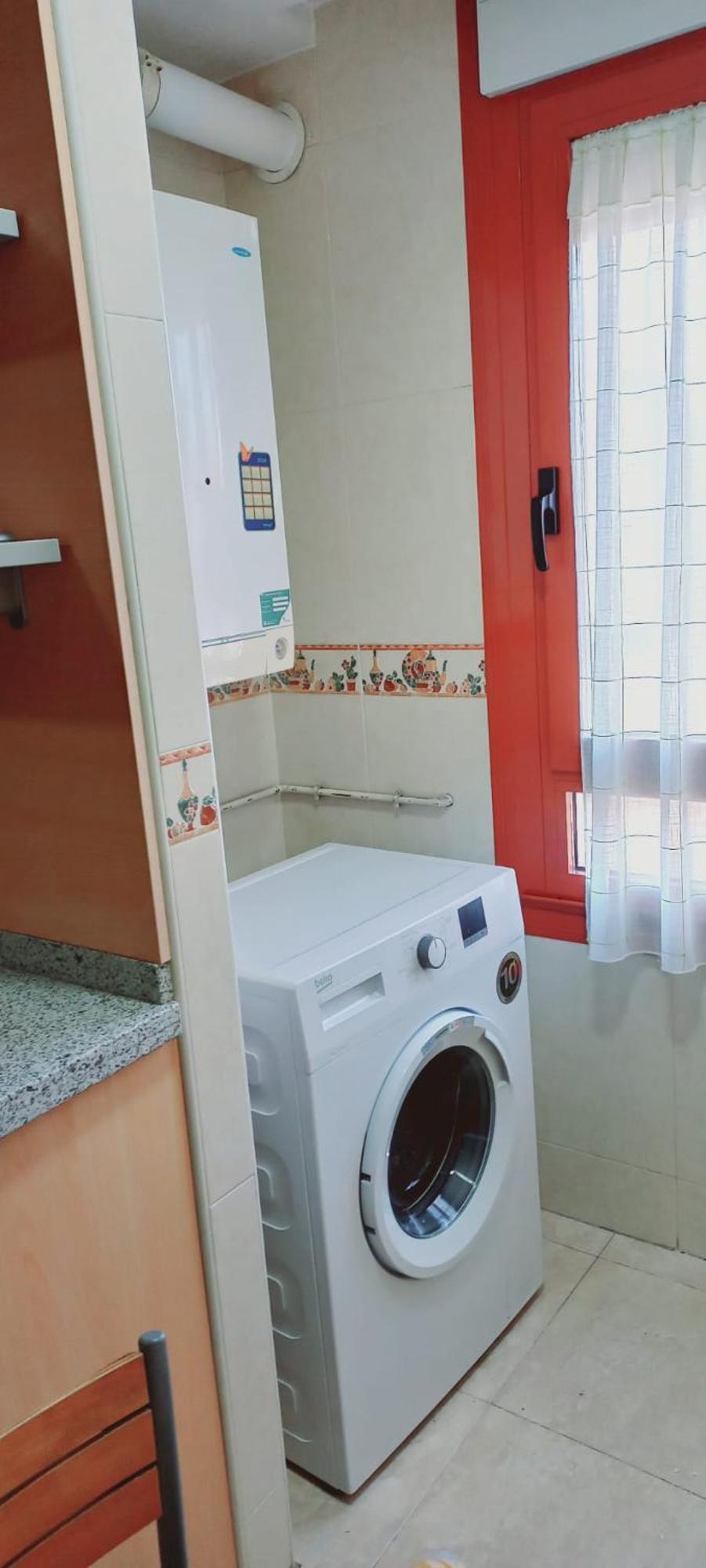 Apartamento Con 2 Habitaciones Y 2 Banos Junto A バリャドリド エクステリア 写真